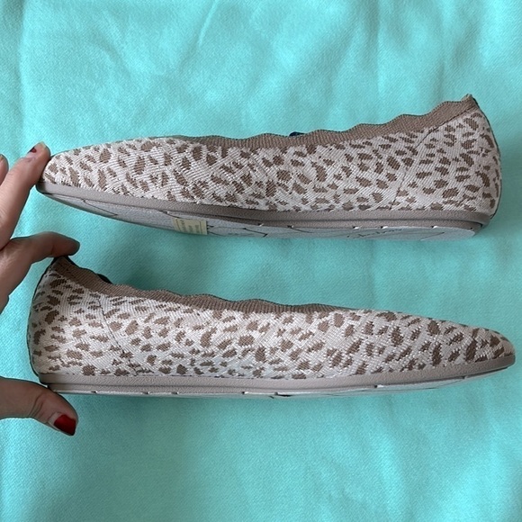 Brand New Skechers Cleo 2.0 Uninhibited Slip-On Casual Ballet Flats Mocha - Picture 14 of 16